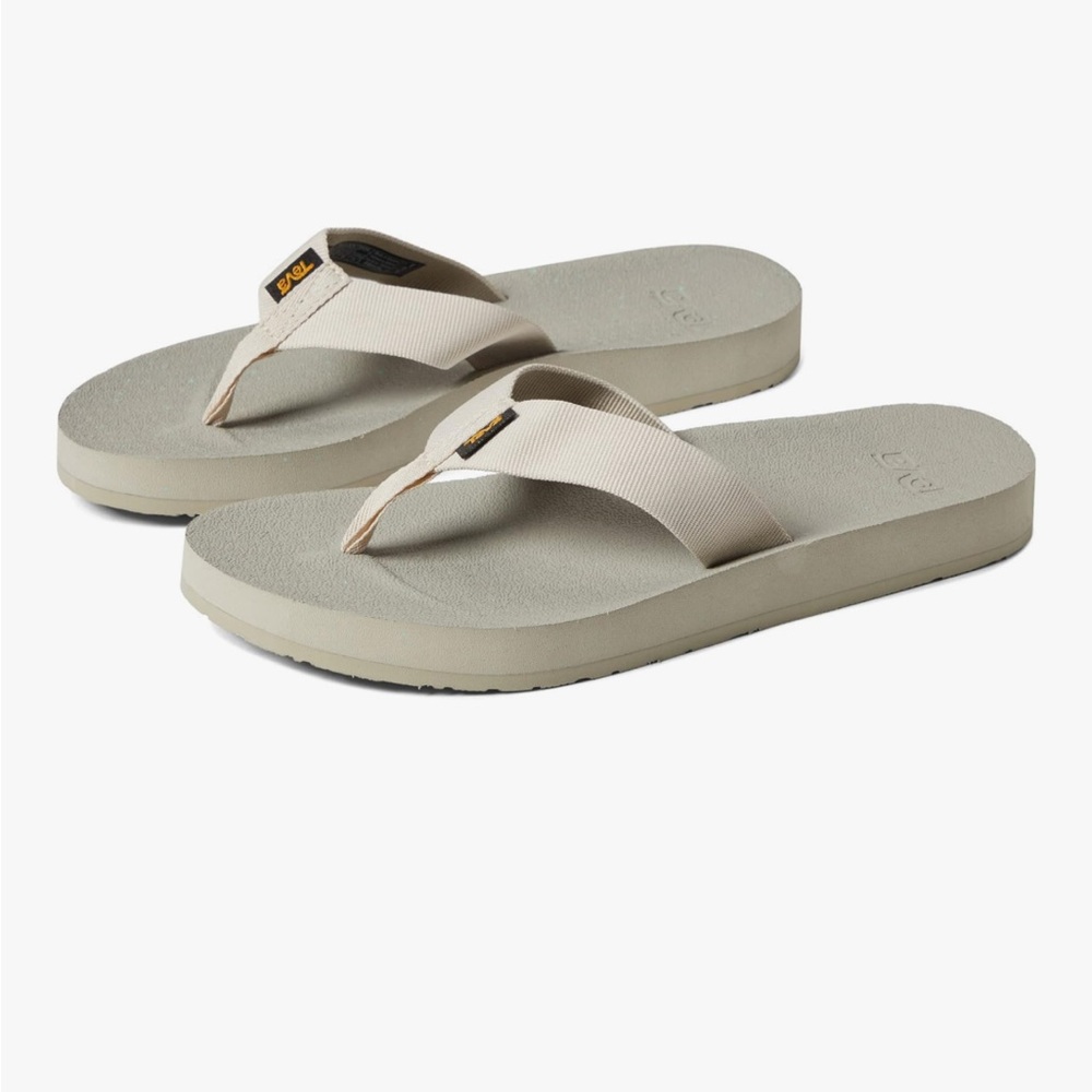 NWT-  Teva  Women’s Reflip